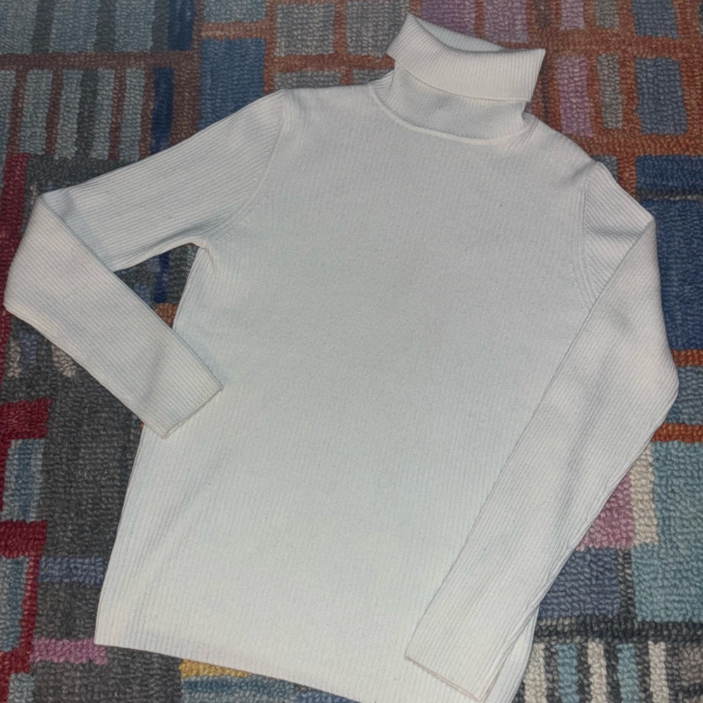 White Ribbed Cashmere Turtleneck Sweater